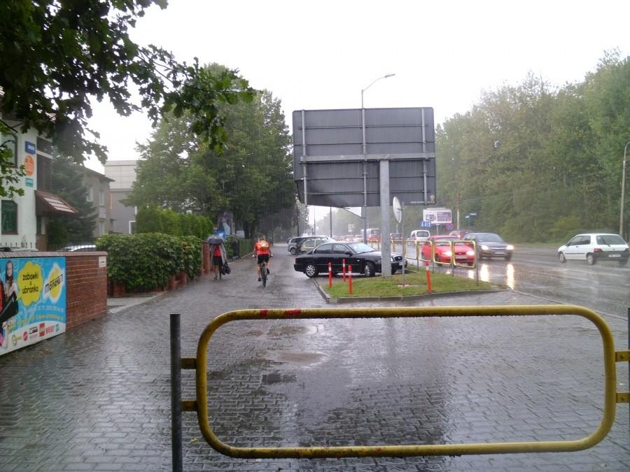 Trochę kropi
