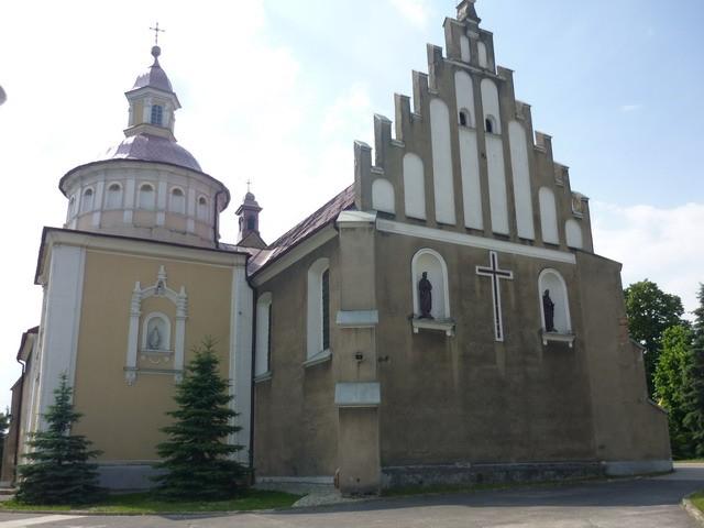 Gotycki kościół p.w. Podwyższenia Krzyża Świętego w Brzezinach