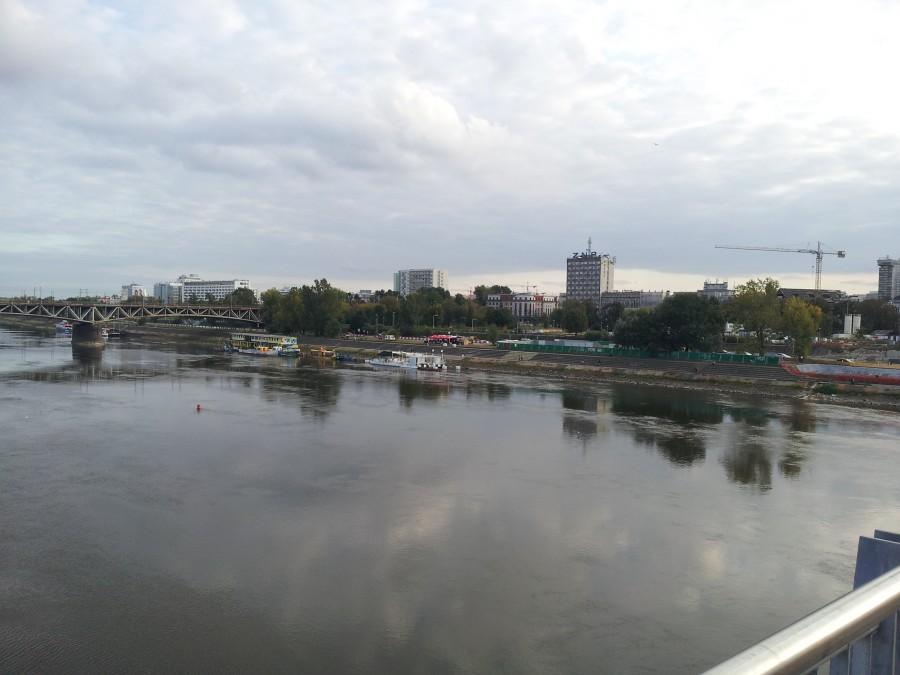 Widok z Mostu Świętokrzyskiego na lewobrzeżną Warszawę