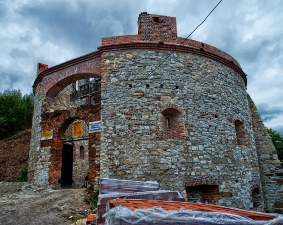 Remont zamku Tenczyn