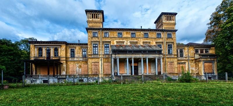 Pałac Potockich w Krzeszowicach