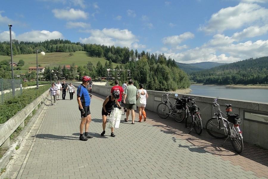 Ela zastanawia się gdzie jechać dalej a mapa myk:)