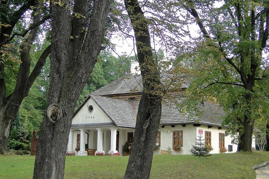 Dworek w Krzykawce