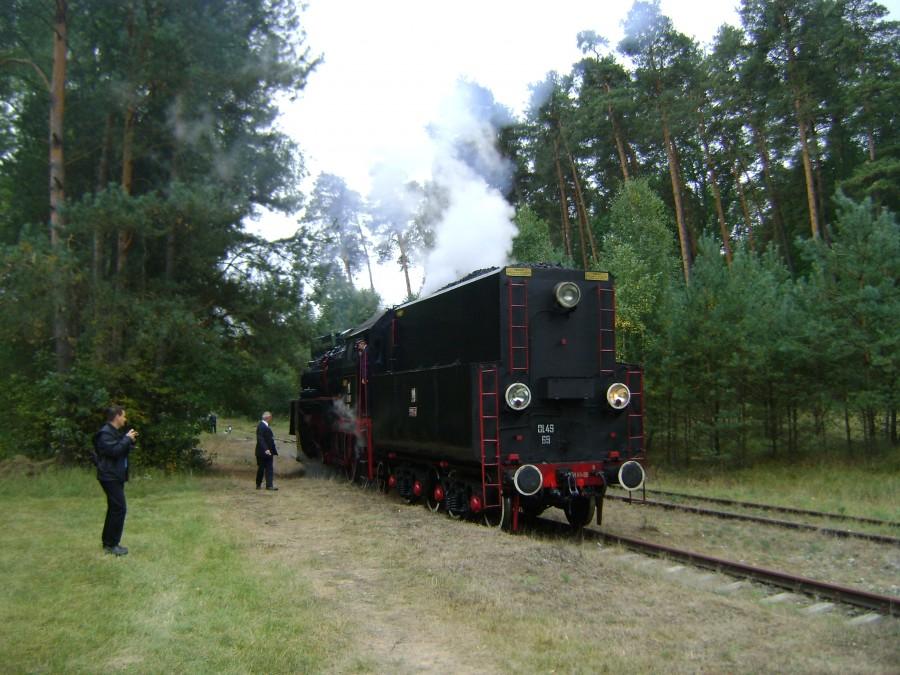 Parowóz Ol49-69 w Spale manewruje przed powrotem do Tomaszowa Mazowieckiego