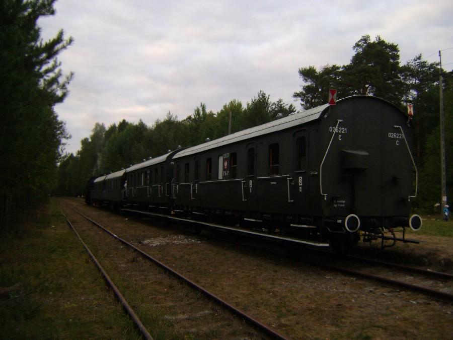 Pociąg retro w Spale w dniu 16 09 12 oczekuje na powrót do Tomaszowa Mazowieckiego
