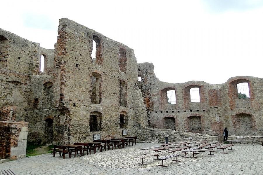 Dziedziniec zamkowy