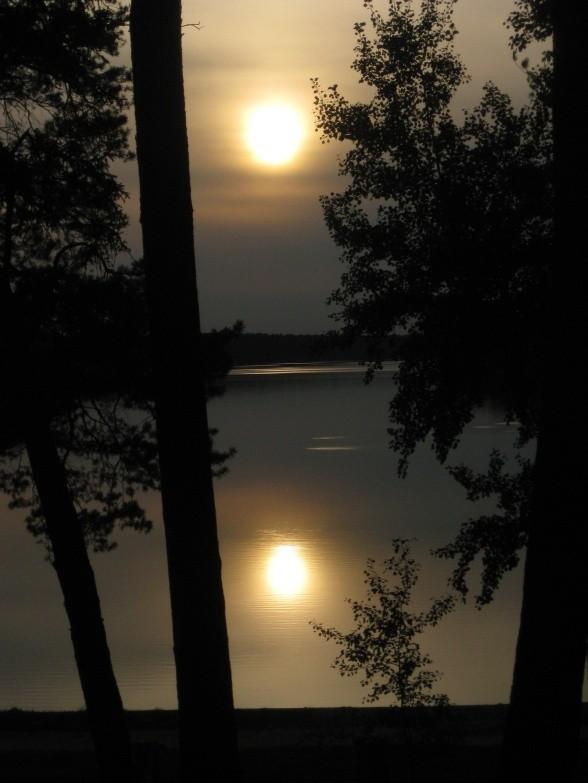 Wieczór nad Jeziorem Kołatkowskim