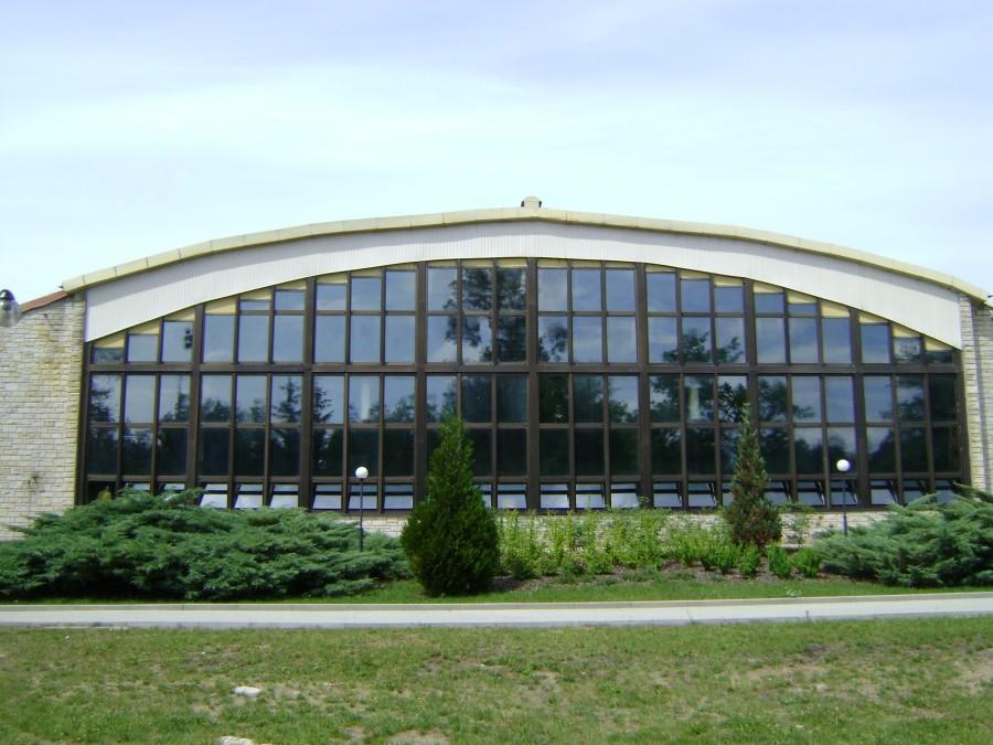 Basen w Spale na terenie Centralnego Ośrodka Sportu