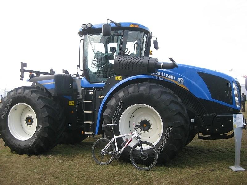 New Holland T9 o mocy 557KM