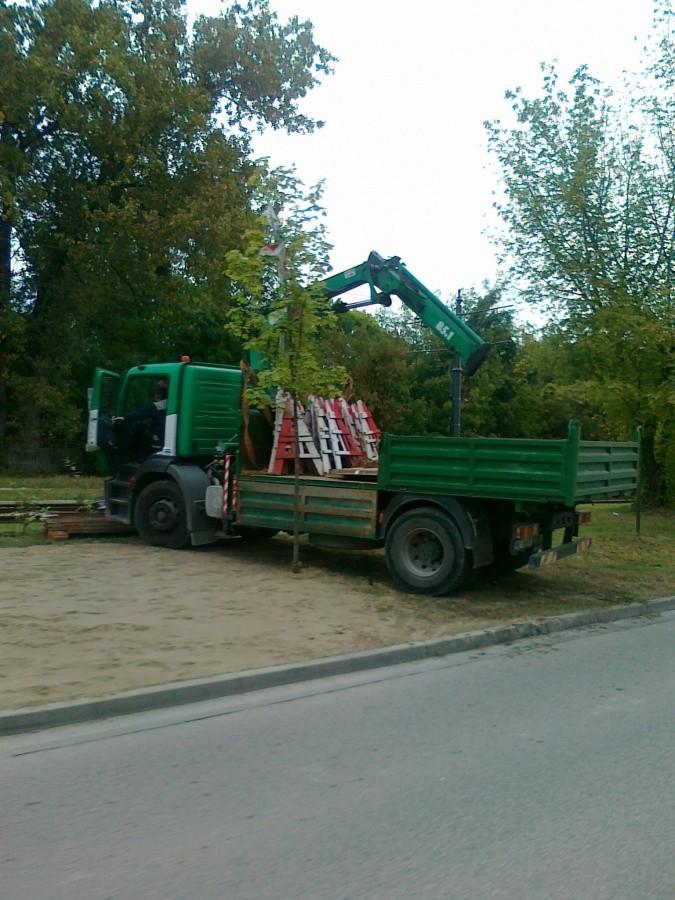 Ktoś pracuje, żeby jeździć mógł ktoś..