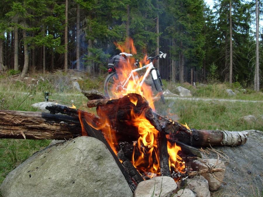Prawie jak GHOST RIDER tylko łańcuchów brak ;) Ale za to kapeć był.