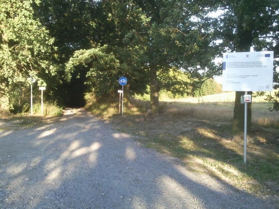 Koniec ścieżki rowerowej z szutru
