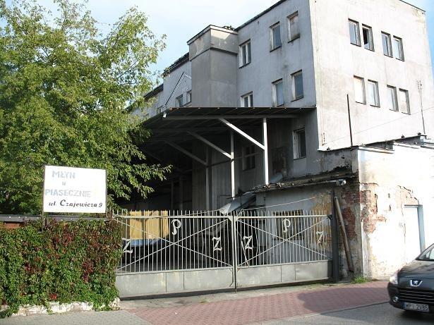 ZPZ=Zjednoczenie Przemysły Zbozowego- brama też pamięta socjalizm