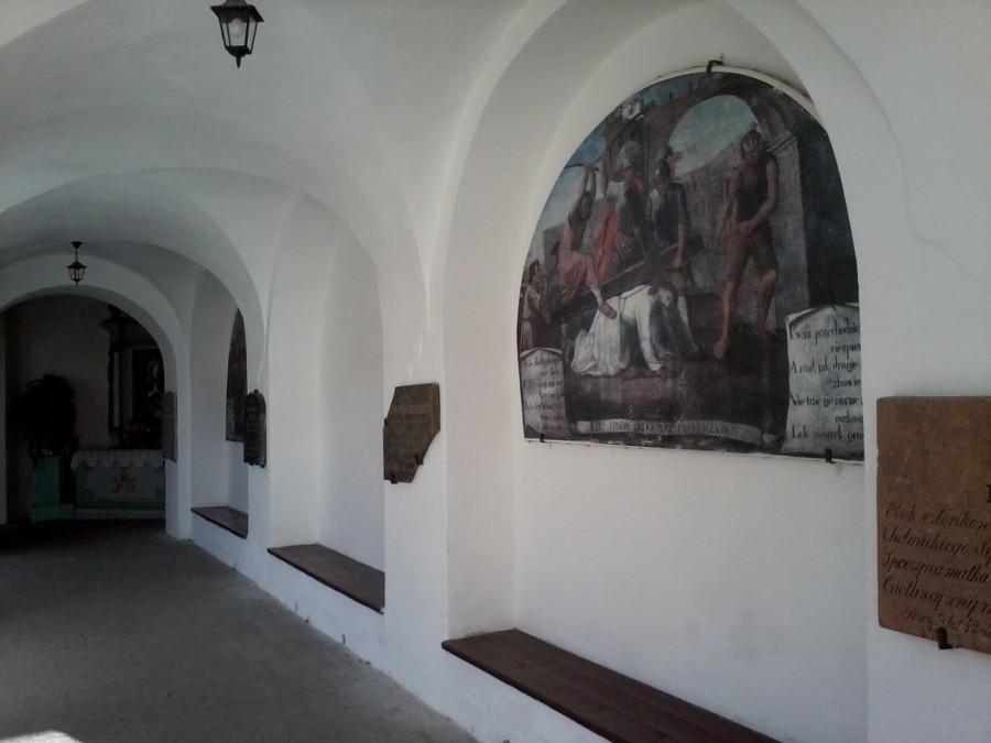krużganek w Sanktuarium Matki Bożej Skępskiej