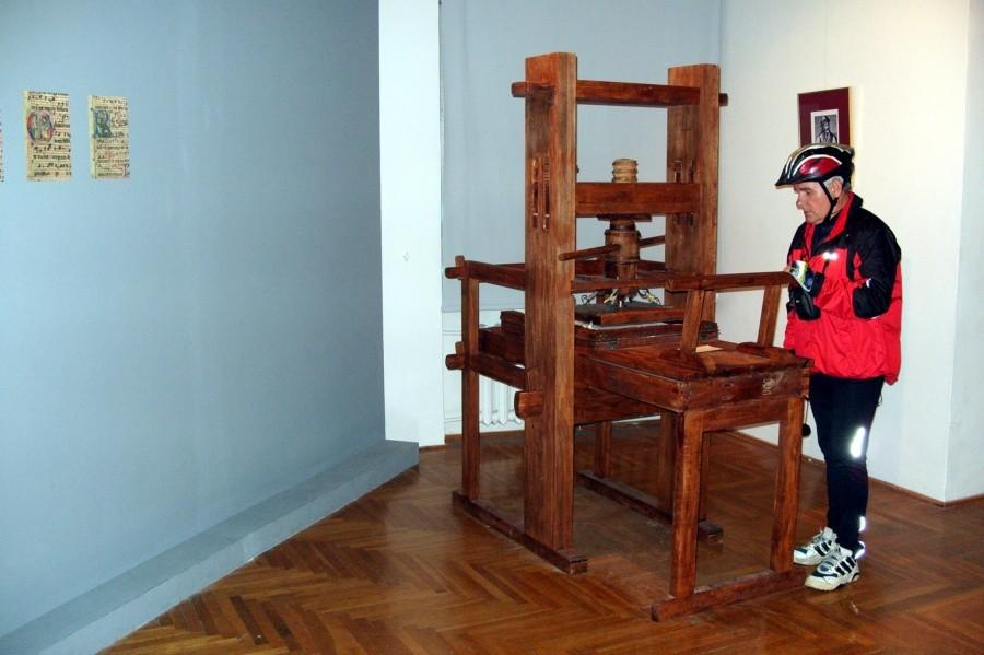 Rekonstrukcja prasy drukarskiej Johannesa Gutenberga w muzeum