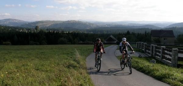 Na koniec masakra podjazdowa - 4 km i 200 m w pionie, za to widoczki ... :)