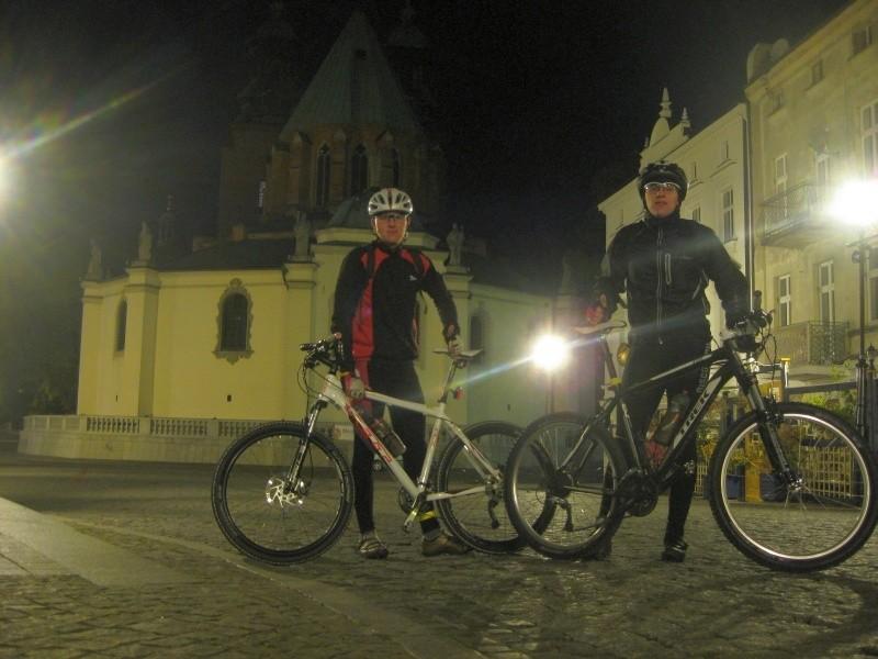 Gniezno - z tyłu Katedry