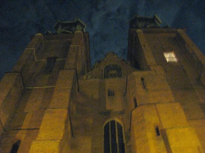 Gniezno - Katedra jest ogromna