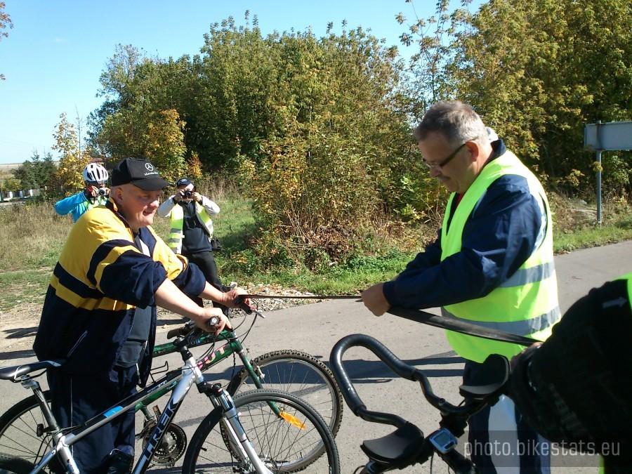 Otwarcie szlaku rowerowego traktem dworków ziemiańskich ziemi lelowskiej