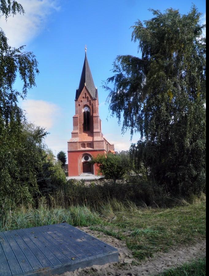 Tym razem wykonalem zdjęcie kościoła w Nowym Warpnie od strony jeziora.
