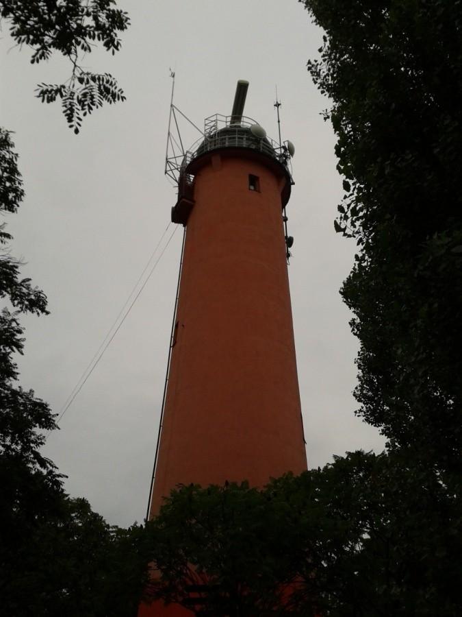 Latarnia w Krynicy w pełnej krasie