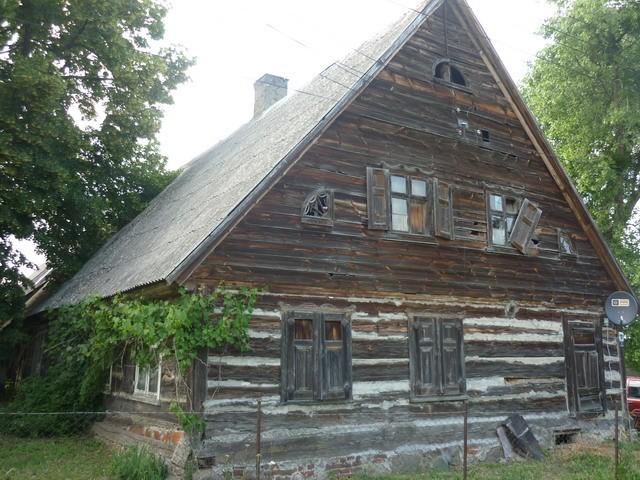 Niedźwiedź - chata pomennonicka z 1800 roku