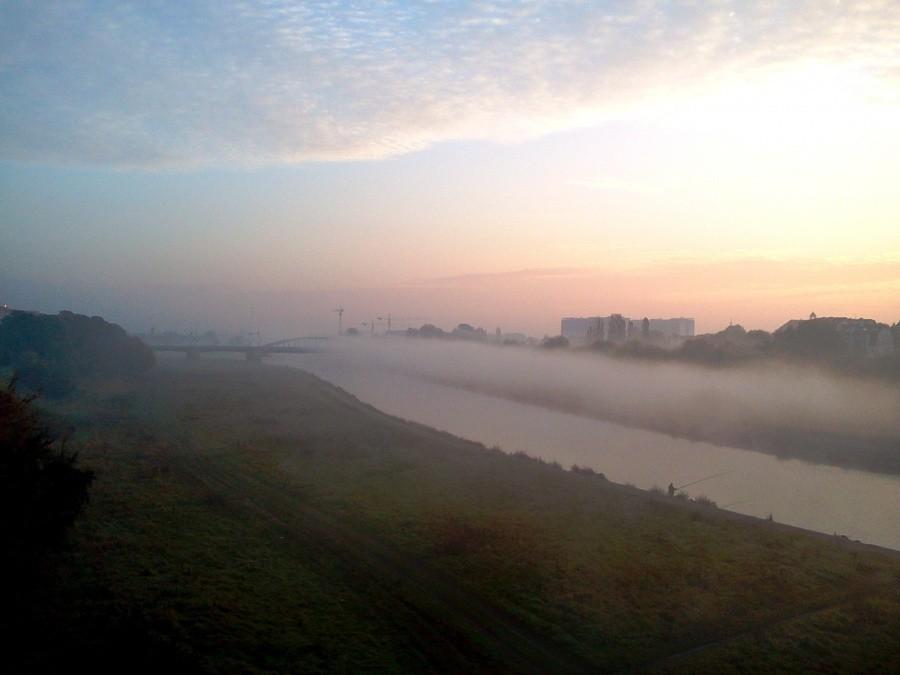 Poranne mgły nad Wartą