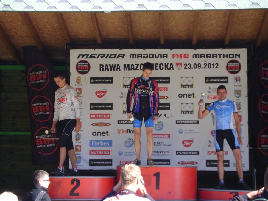 Dekoracja zwycięzców na dystansie Fit w kategorii FM2