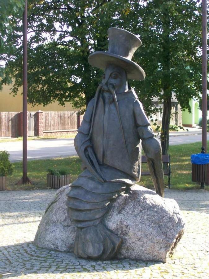 pomnik Raka- symbol Jedlińska