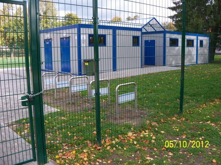 UL. PIŁSUDSKIEGO-PARKING ROWEROWY PRZY ORLIKU