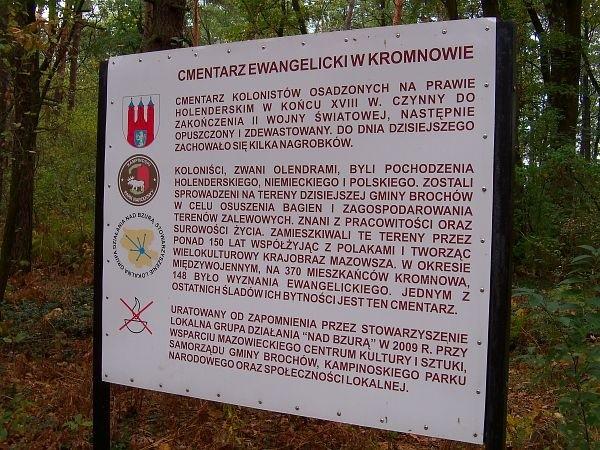 Cmentarz w Kromnowie - tablica informacyjna