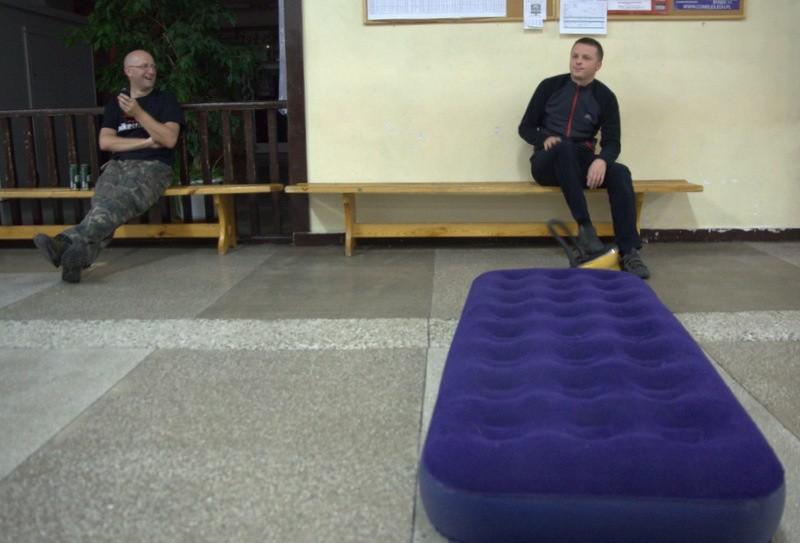 Każdy dyma jak może