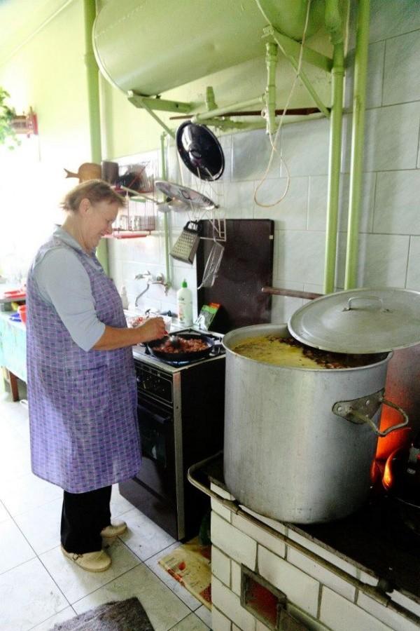 Jeszcze tylko mięsna wkładka i można wydawać zupę