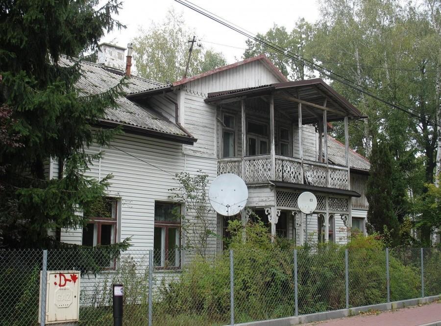 Zielonka - drewniak na ul. ks. Skorupki