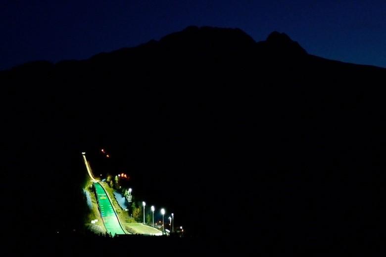 Giewont i Wielka Krokiew wieczorem