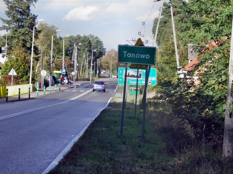 Droga dojazdowa (115) do Tanowa a dalej do Dobieszczyna i Niemiec.