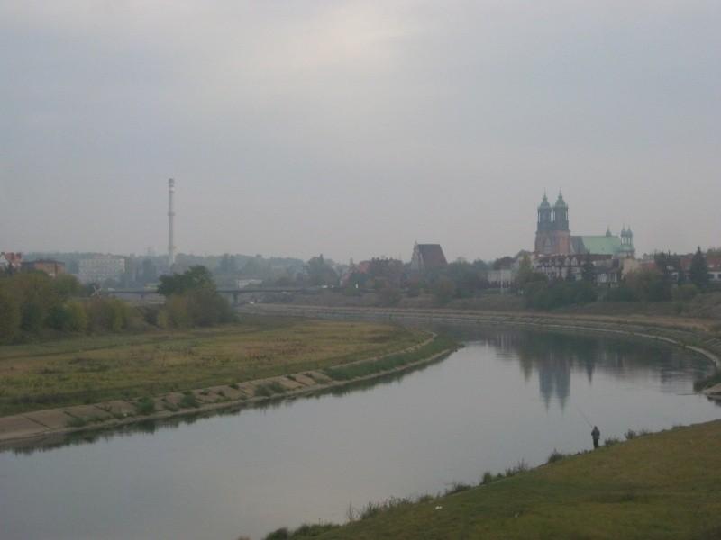Poznań - Rzeka Warta, katedra na prawo
