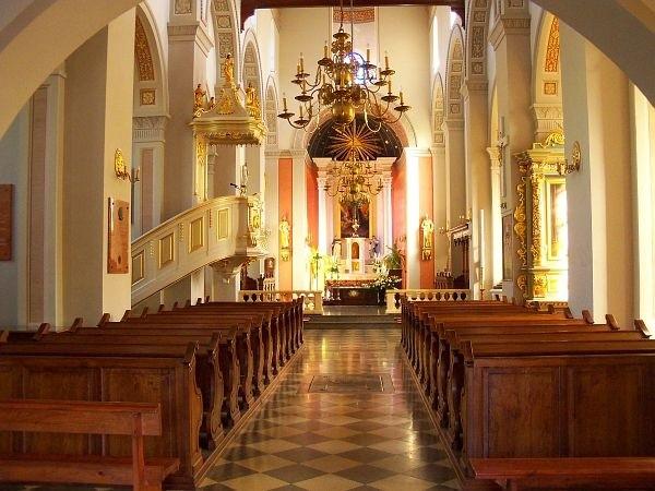 Wnętrze kościoła, Brochów