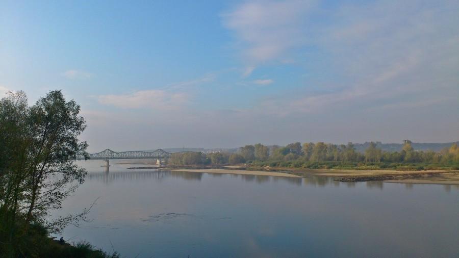 Most widziany zn wieży na Marinie