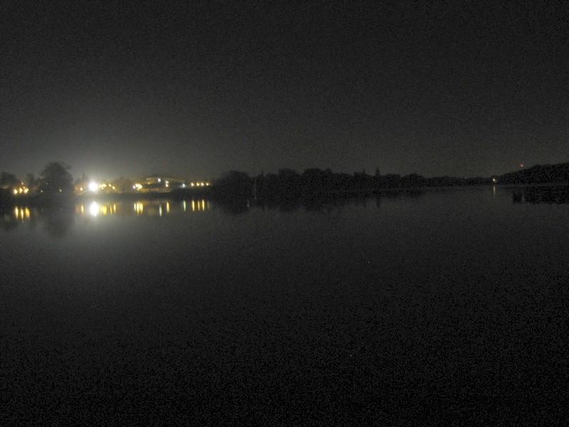 Jezioro Swarzędzkie nocą