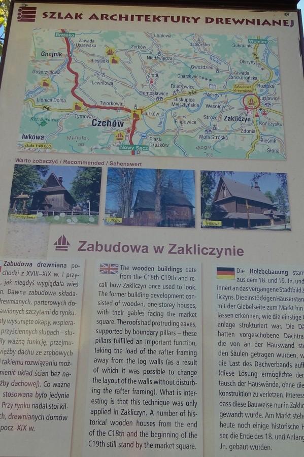 Miasto też położone jest na Szlaku Architektury Drewnianej