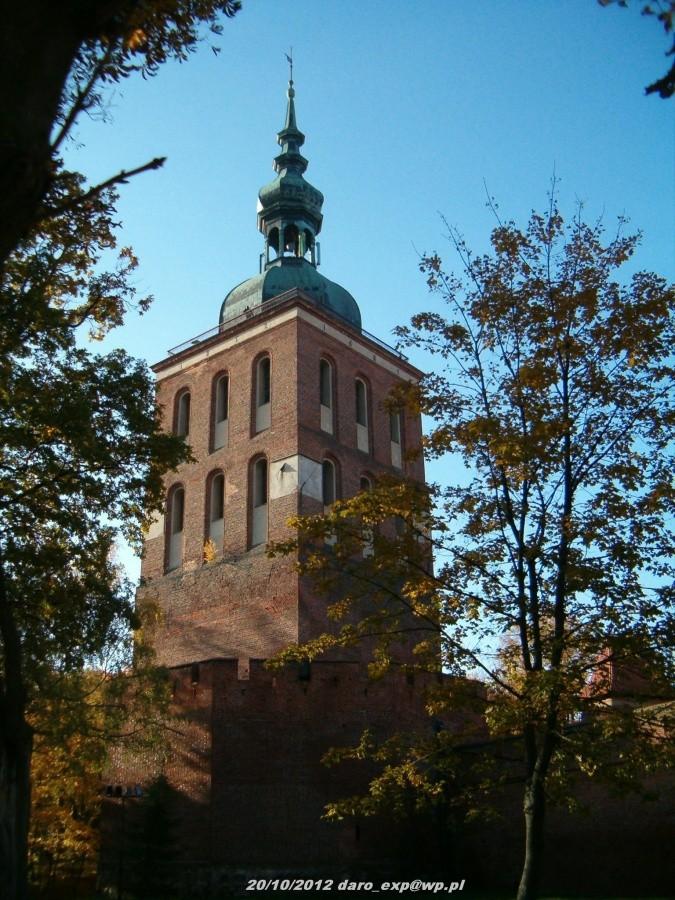 Wycieczka rowerowa. Tczew-Elbląg-Frombork. Wieża widokowa, planetarium Mikołaja Kopernika na wzgórzu Katedralnym we Fromborku.