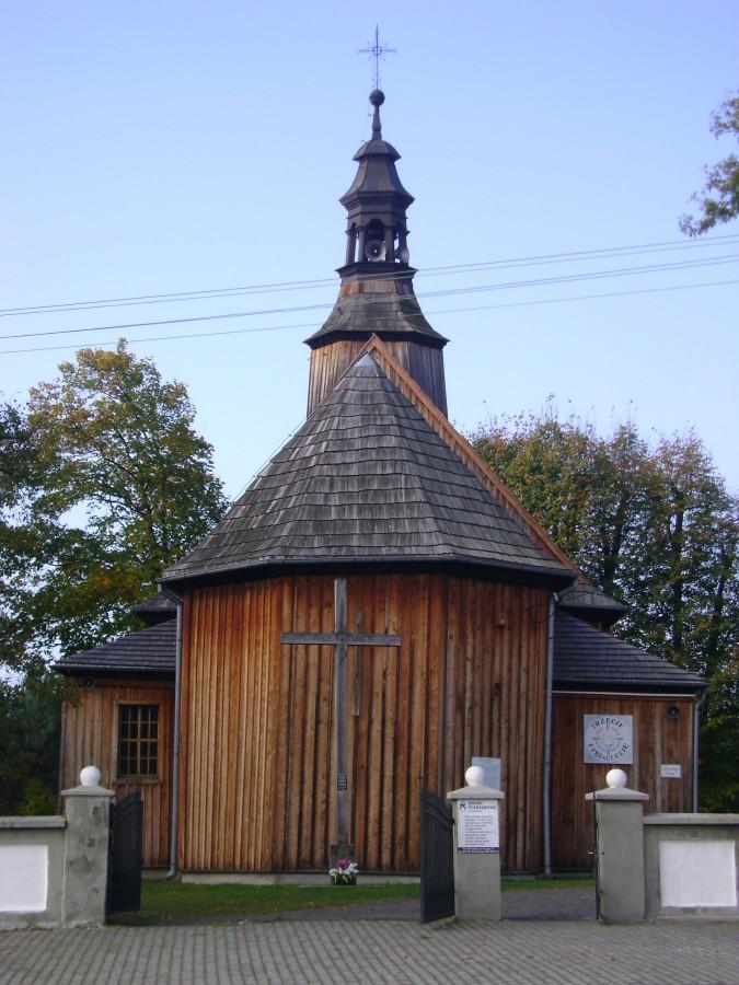 Drewniany kościół w Skotnikach