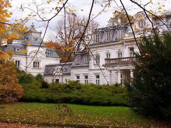 Pałac, Zaborów