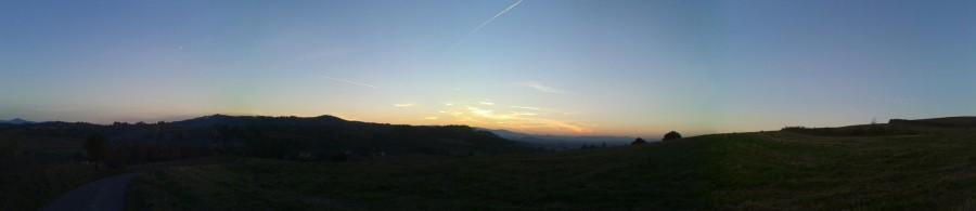 Panorama z podjazdu na Kolonie w stronę Kłodzka.