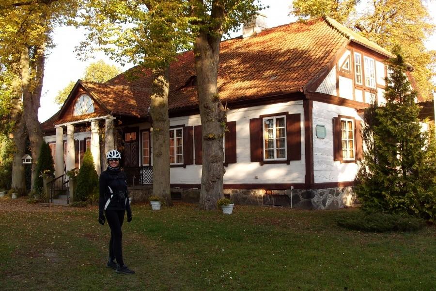Modrzewiowy dwór w Szteklinie – I poł. XIX w.