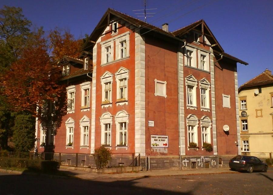 Elegancka kamienica z reliktowym Morsowskazem