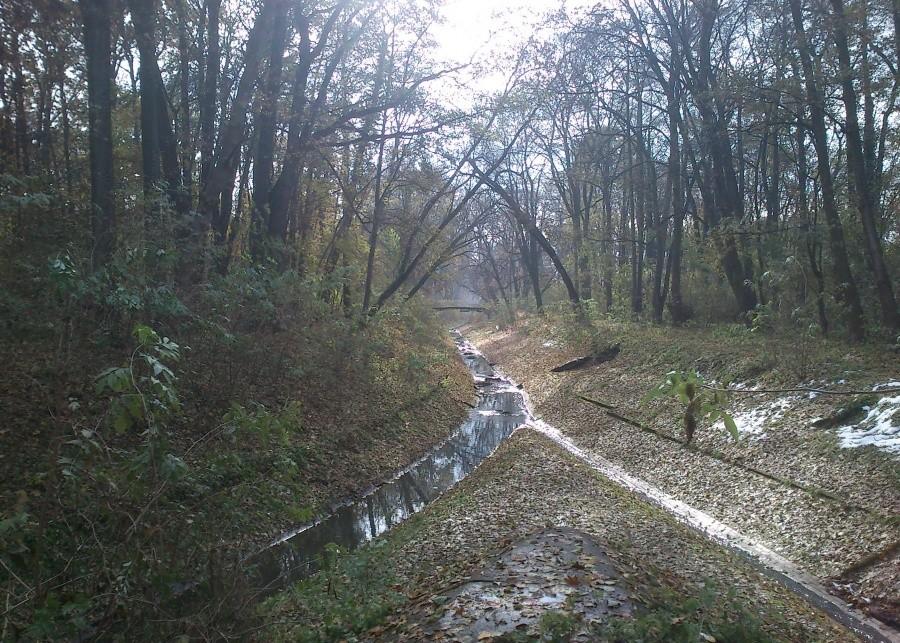 Kanał w parku Zdrowie
