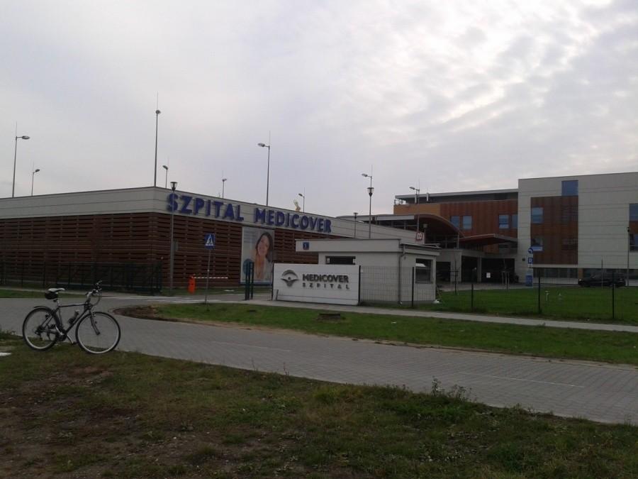 Prywatny szpital Medicover w Miasteczku Wilanów zwanym "lemingowo"