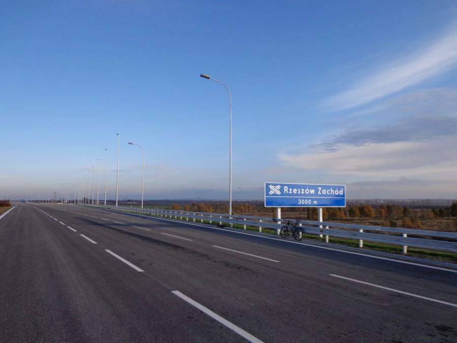 tylko 3,0 km a tak dużo...żeby ukończyć budowę